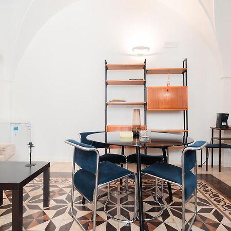 לצ'ה Donna Cristina Historic Apartment מראה חיצוני תמונה